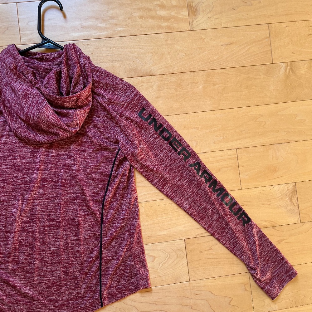 Under Armour Sweatshirt